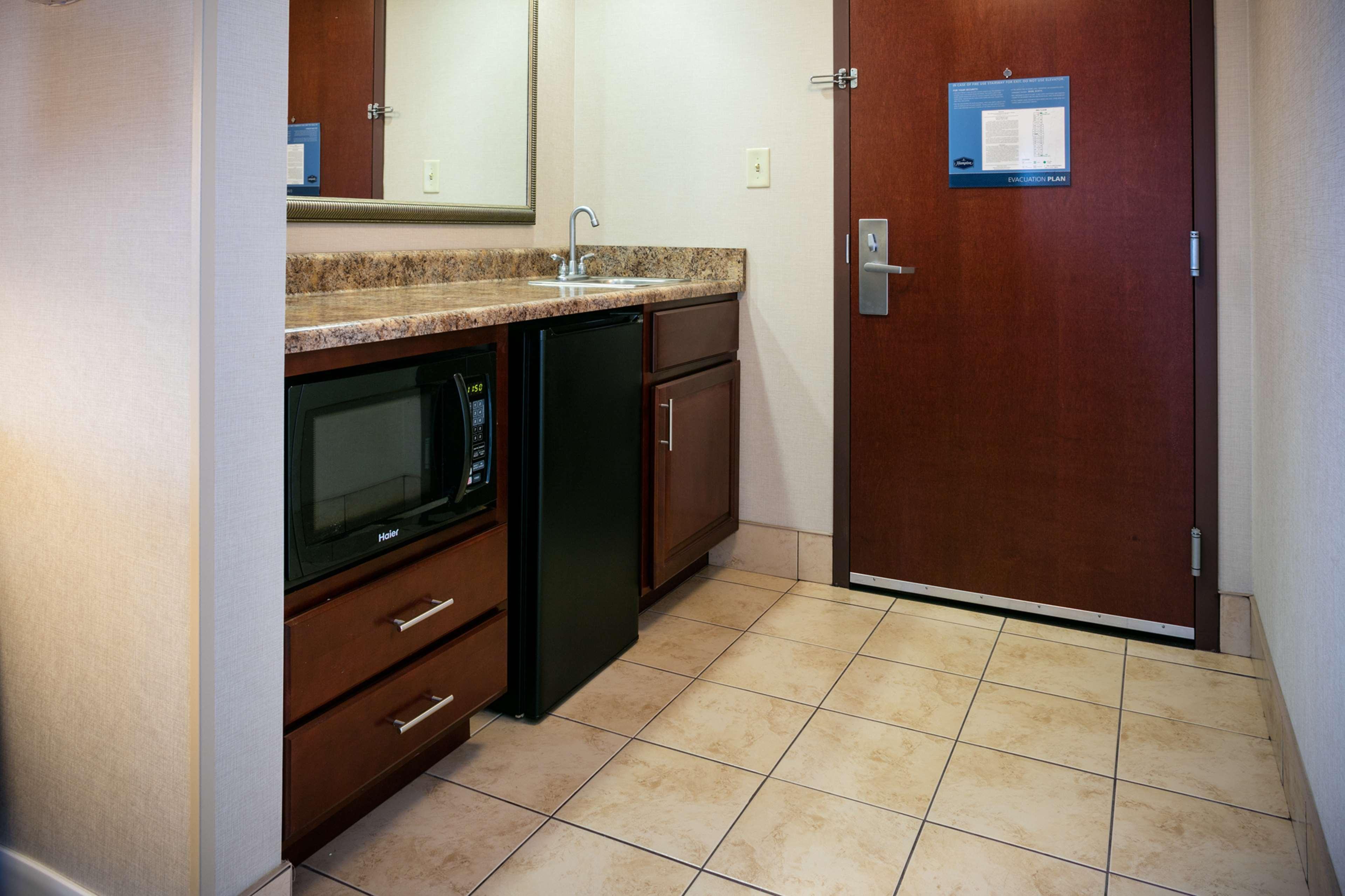 Hampton Inn & Suites Toledo-Perrysburg Rossford Екстериор снимка