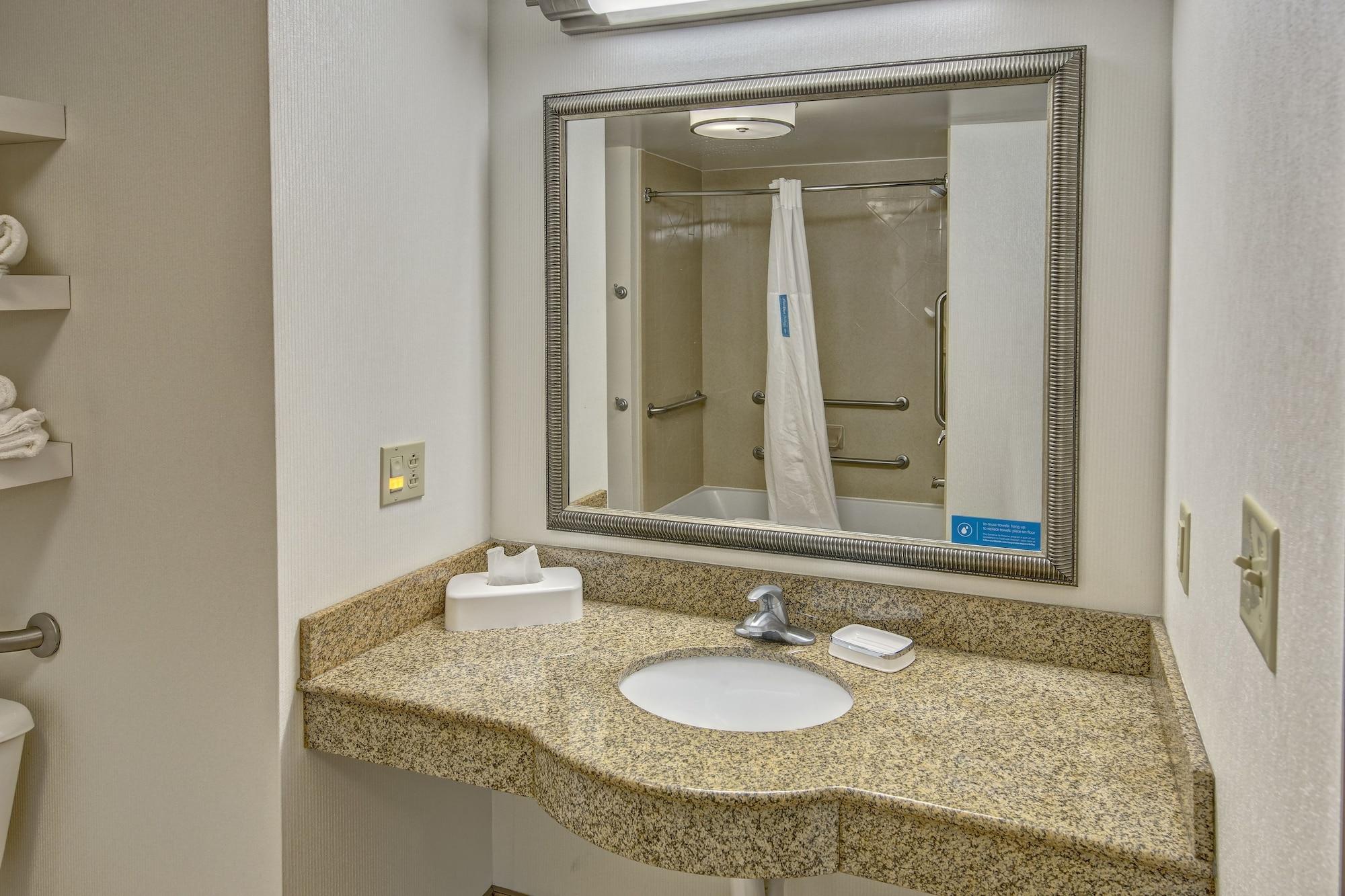 Hampton Inn & Suites Toledo-Perrysburg Rossford Екстериор снимка