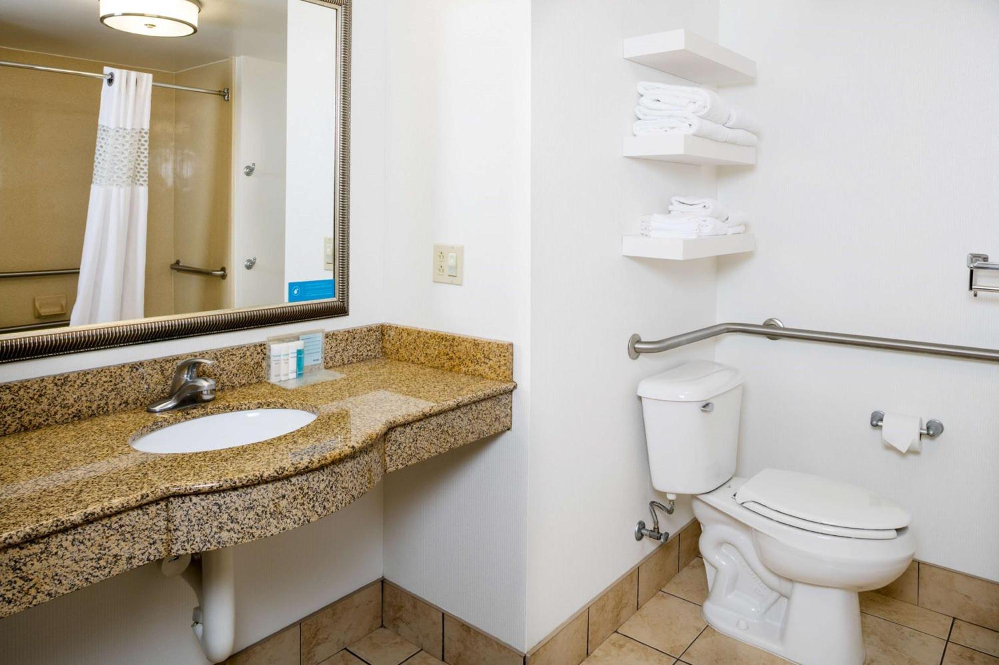 Hampton Inn & Suites Toledo-Perrysburg Rossford Екстериор снимка