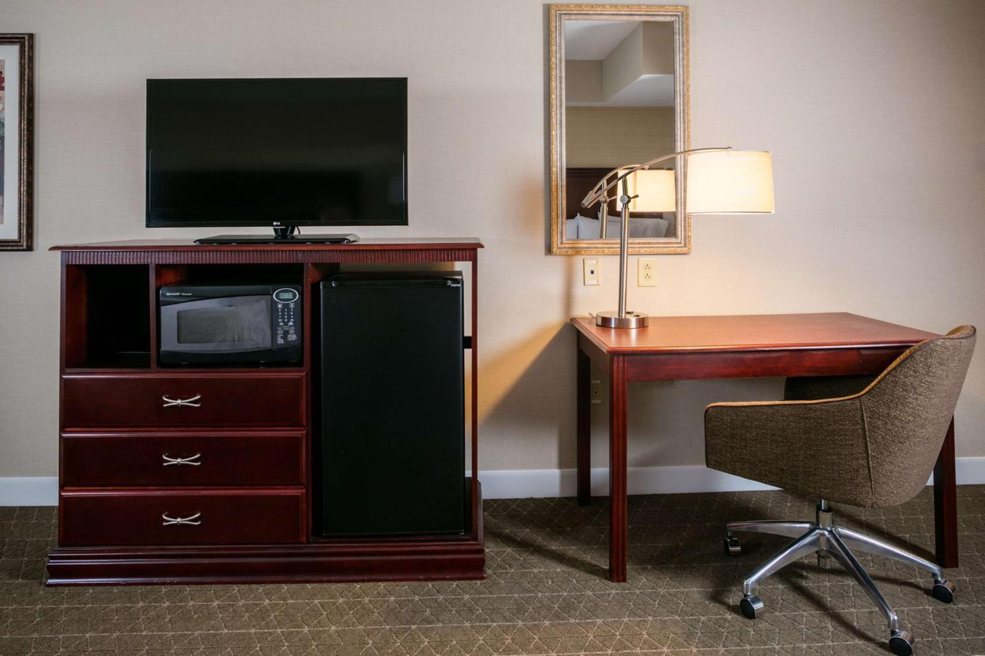 Hampton Inn & Suites Toledo-Perrysburg Rossford Екстериор снимка