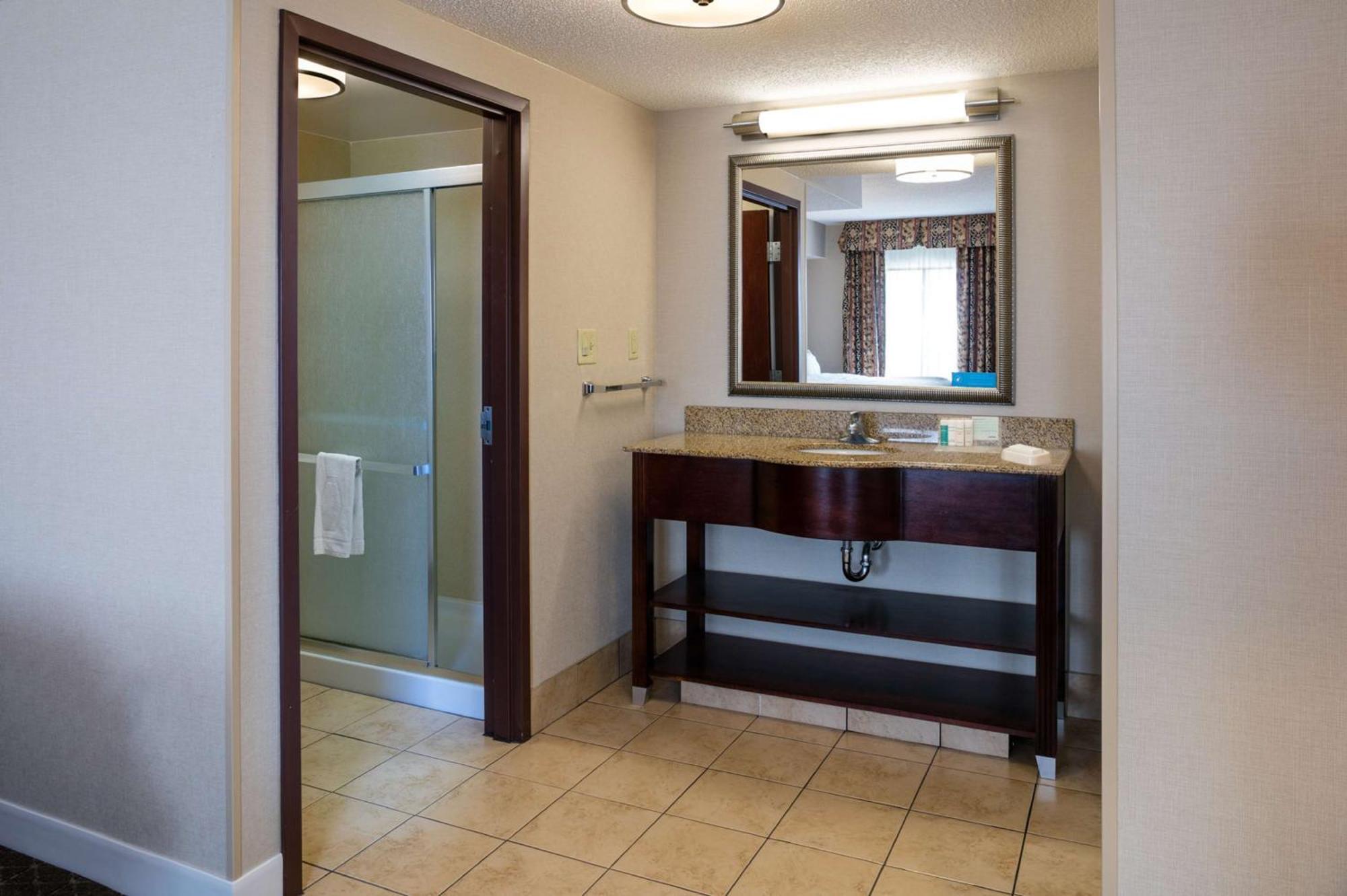 Hampton Inn & Suites Toledo-Perrysburg Rossford Екстериор снимка