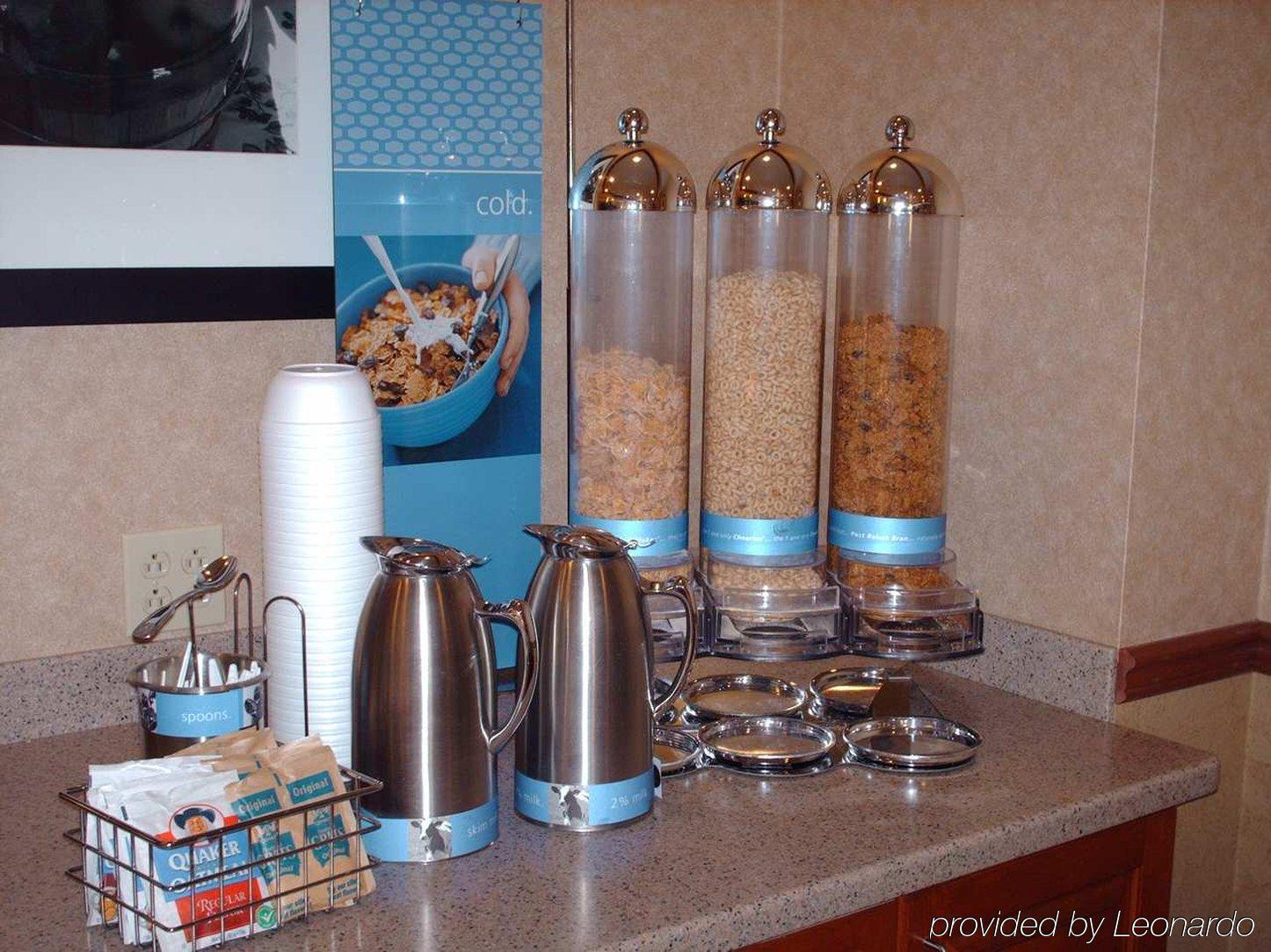 Hampton Inn & Suites Toledo-Perrysburg Rossford Ресторант снимка