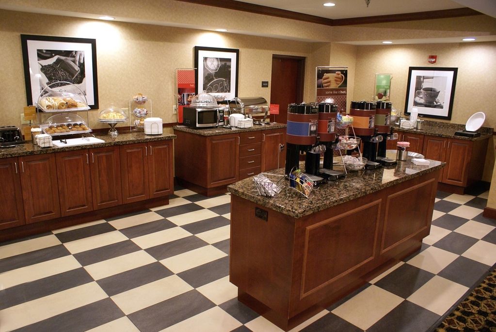 Hampton Inn & Suites Toledo-Perrysburg Rossford Ресторант снимка