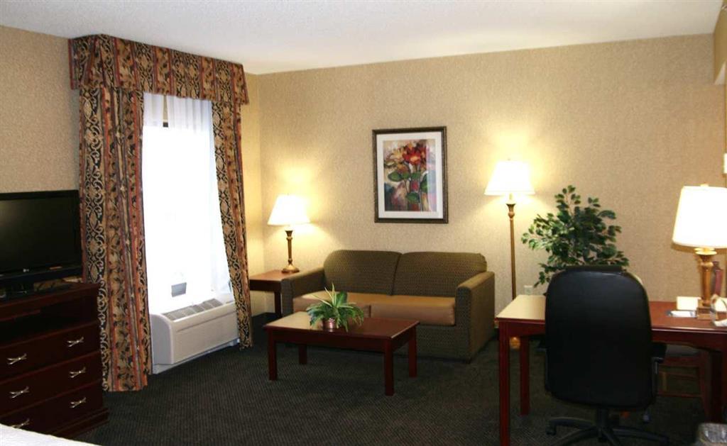 Hampton Inn & Suites Toledo-Perrysburg Rossford Стая снимка